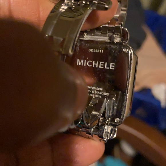 barley worn Michelle stainless steel watch. It fits a small arm no extra links - Picture 11 of 11